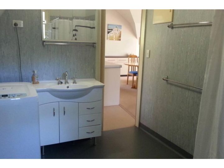 Deedy's Nest -Couple's Retreat at Mystery Bay Guest house, Mystery Bay - imaginea 1