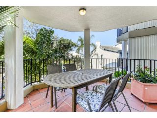 Delightful apartment close to the beach, Sunshine Beach Apartment, Sunshine Beach - 1