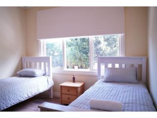 Delightful stays in hobby farm with mountain view Villa, Victoria - 1