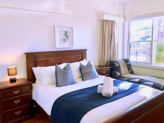 Chic Bentleigh House WiFi Free Parking Smart TV Netflix & Foxtel Guest house, Moorabbin - 2