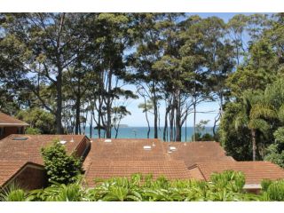 Denham's Beachfront Villa, Sunshine Bay - 1