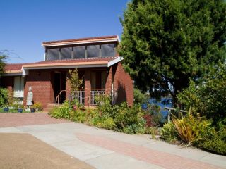 Derwent Retreat Guest house, Tasmania - 1