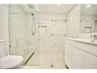 Diamond Beach 24 Apartment, Gold Coast - 1