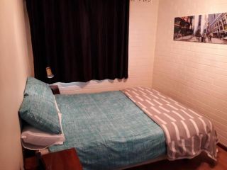 Dianella Â· Affordable & comfortable close to the city & shops Apartment, Perth - 1