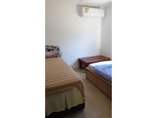 DIANELLA Budget Rooms Happy Place to Stay & House Share For Long Term Tenants Guest house, Perth - 2