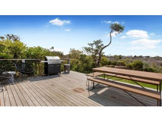 Dimmicks Retreat: 300m to beach Guest house, Blairgowrie - 2