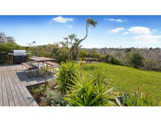 Dimmicks Retreat: 300m to beach Guest house, Blairgowrie - 5