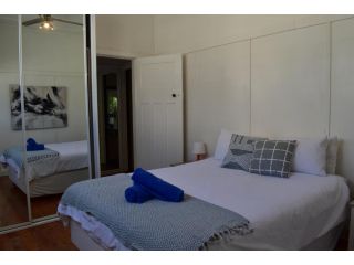 Discover Booker Bay - Central Coast Family Getaway Guest house, Booker Bay - 4