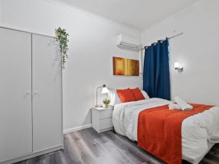 Discover Potts Point Budget Accommodation Hotel, Sydney - 1