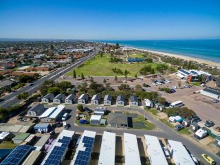 Discovery Parks - Adelaide Beachfront Hotel, Adelaide - 2