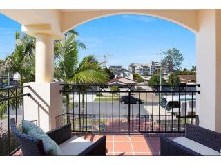 Dog Friendly Home close to Burleigh Beach. Guest house, Gold Coast - 5