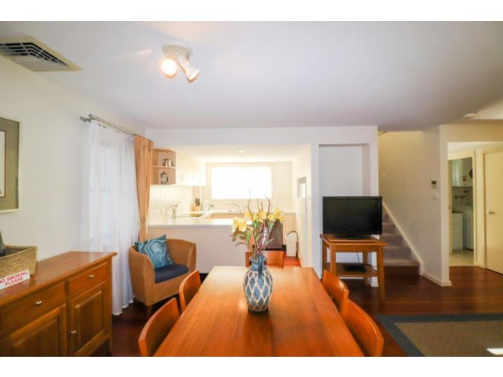 Dollarbird TreeTops Townhouse 511 Guest house, Cams Wharf - imaginea 8