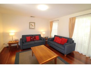 Dollarbird TreeTops Townhouse 511 Guest house, Cams Wharf - 5