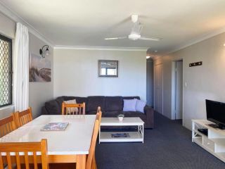 Dolphin View on South Esplanade Apartment, Bongaree - 4