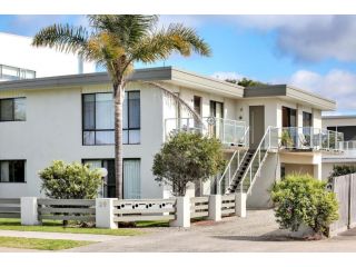 Dolphin Villa- Perfect Location, close to Beach! Apartment, Merimbula - 3