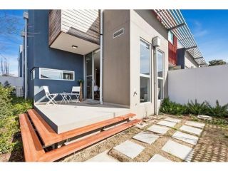 Doncaster East Property Apartment, Victoria - 3