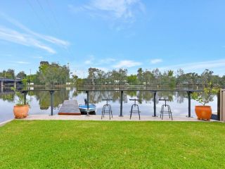 Dora Creek absolute waterfront Guest house, Dora Creek - 1