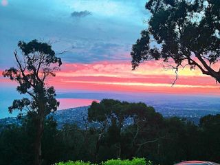 Dream Views at Arthurs Seat B & B Bed and breakfast, Victoria - 1