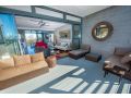 DRIFTWOOD, CONTEMPORARY TOWNHOUSE WITH DUAL OCEAN VIEWS Villa, Boat Harbour - thumb 16