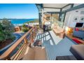DRIFTWOOD, CONTEMPORARY TOWNHOUSE WITH DUAL OCEAN VIEWS Villa, Boat Harbour - thumb 2