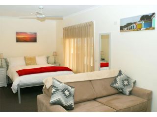 Dromana Beach Getaway Aparthotel, Dromana - 2