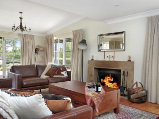 Duncraig House - open fireplace, spa, pet friendly Guest house, Bundanoon - 1