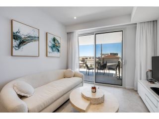 Dusk By The Sea - Gorgeous 2BR Apartment Right By The Ocean With Massive Balcony Apartment, South Australia - 1