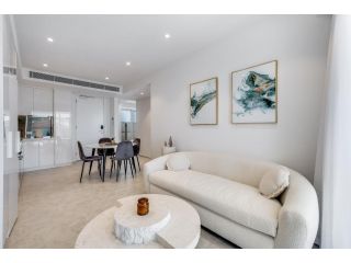 Dusk By The Sea - Gorgeous 2BR Apartment Right By The Ocean With Massive Balcony Apartment, South Australia - 4