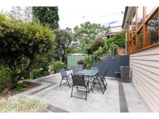 East Launceston with Views and Parking Apartment, Kings Park - 4