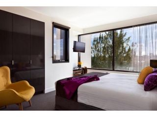 East Hotel and Apartments Hotel, Canberra - 3