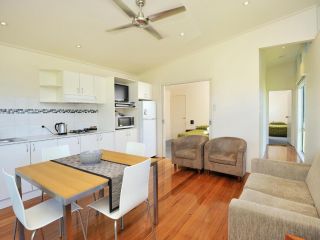 NRMA Eastern Beach Holiday Park Accomodation, Lakes Entrance - 4