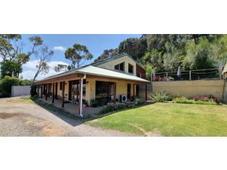 Eastern Reef Cottages Accomodation, Port Campbell - 2