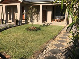 Relaxing retreat at 71 Dillons guest suite Guest house, New South Wales - 3