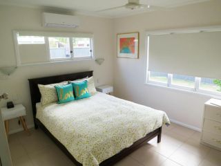 Edge Hill Clean & Green Cairns, 7 Minutes from the Airport, 7 Minutes to Cairns CBD & Reef Fleet Terminal Guest house, Cairns - 3