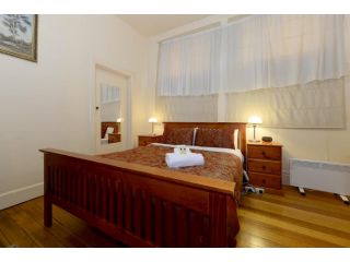 Edinburgh Gallery Bed & Breakfast Bed and breakfast, Hobart - 1