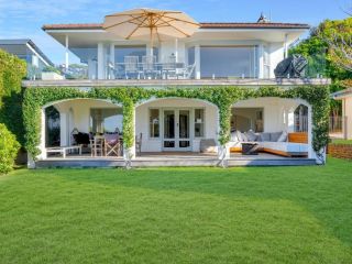 Elandra Absolute Beach Front Luxury Guest house, Hyams Beach - 1