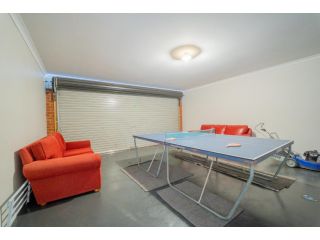 Elandra's Home Close to Shopping Free Parking Guest house, Victoria - 5