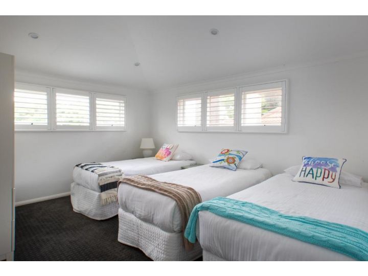 Elegant 3-Bed Heritage House with Swimming Pool Apartment, Sydney - imaginea 17