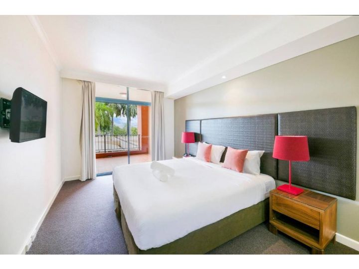 Elegant Harbourside Comfort with Alfresco Patio Apartment, Darwin - imaginea 6
