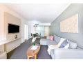 Elegant Harbourside Comfort with Alfresco Patio Apartment, Darwin - thumb 8