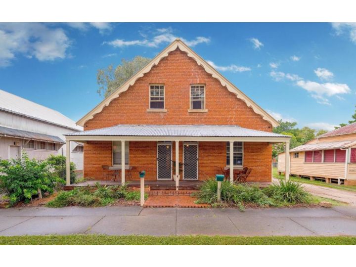 Eliza 1875 Red Brick Duplex Townhouse Apartment, Grafton - imaginea 3