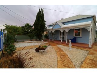 Ella's Place Guest house, Broken Hill - 3