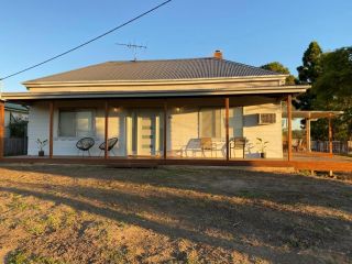 Ellalong Lagoon Home with a view Guest house, Ellalong - 4