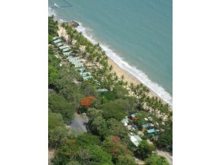 Ellis Beach Oceanfront Bungalows Hotel, Palm Cove - 2