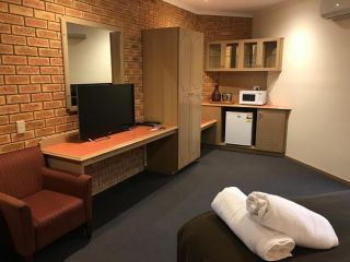 Eltham Motor Inn Hotel, Victoria - 5