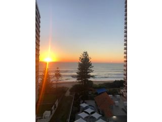 Emerald Sands Holiday Apartments Aparthotel, Gold Coast - 4