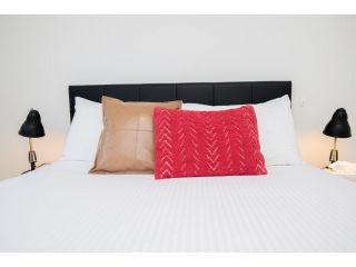 Endsleigh II - Cosy 2 Bedroom Villa, Free Wifi, Near CBD Villa, Orange - 1