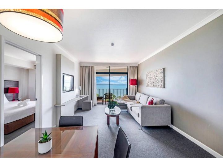 Enjoy Dreamy Ocean Views from Resort Style Oasis Apartment, Darwin - imaginea 5
