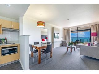 Enjoy Dreamy Ocean Views from Resort Style Oasis Apartment, Darwin - 4