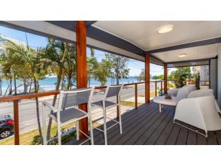 Fishing and Swimming at your doorstep - Sylvan Beach Esp, Bellara Guest house, Bellara - 2